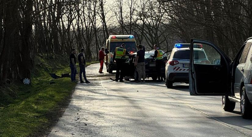 Baleset Nyírbogdány és Kemecse között – mentőhelikopter is érkezett a helyszínre!