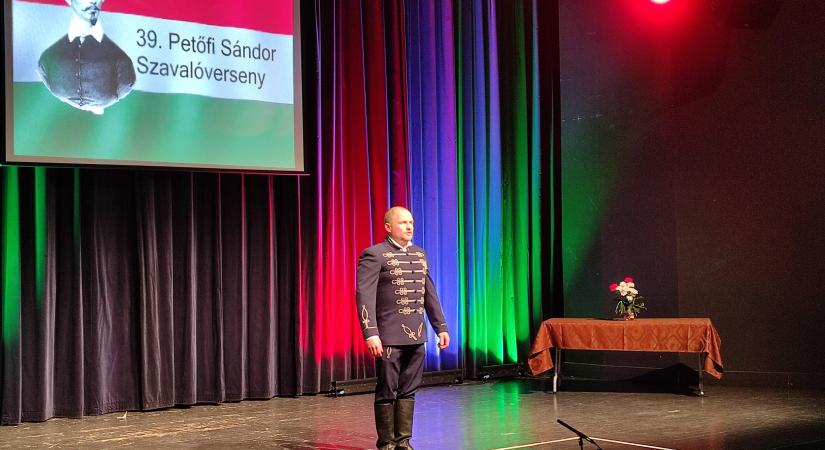 Harmincan mondtak versenyt a Petőfi szavalóverseny döntőjén