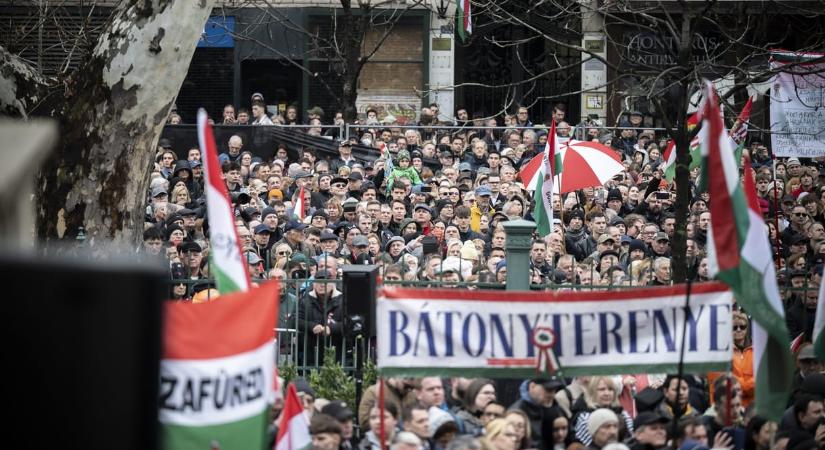 A Magyar Turisztikai Ügynökség fogja megbecsülni március 15-én az ünneplő tömeget