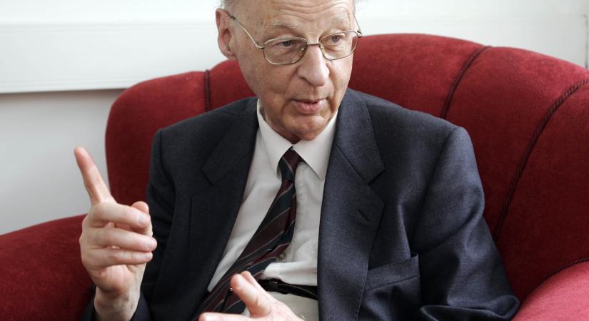 „Nagyon kell szeretni azt, amit tanítunk, és azt, akit tanítunk” – HVG-portré Ritoók Zsigmonddal