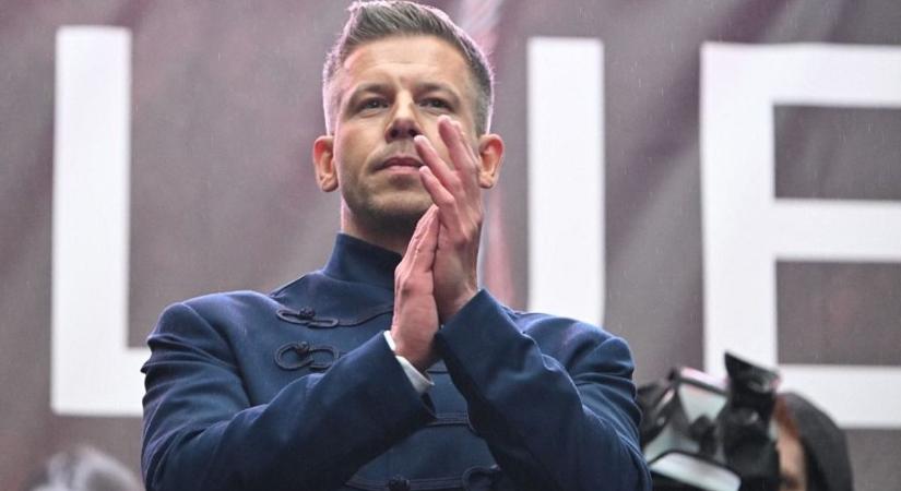 Újabb vágyvezérelt cikk Németországból: Magyar Péter mindenben jobb, mint Orbán Viktor, ha nem ő nyer, akkor nincsen demokrácia