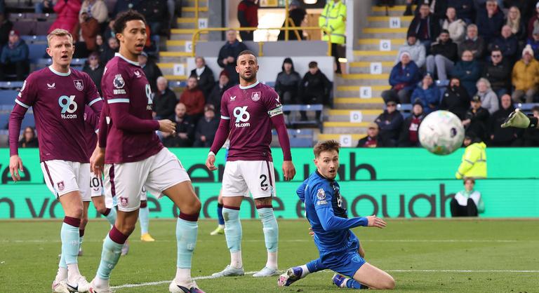 Sorozatban tizedik PL-meccsén maradt veretlen Tóth Alex csapata