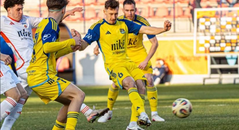 Niké Liga: kassai és komáromi döntetlen