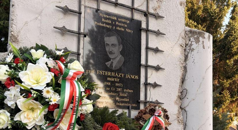 Esterházy ma is mérce a felvidéki magyarság számára