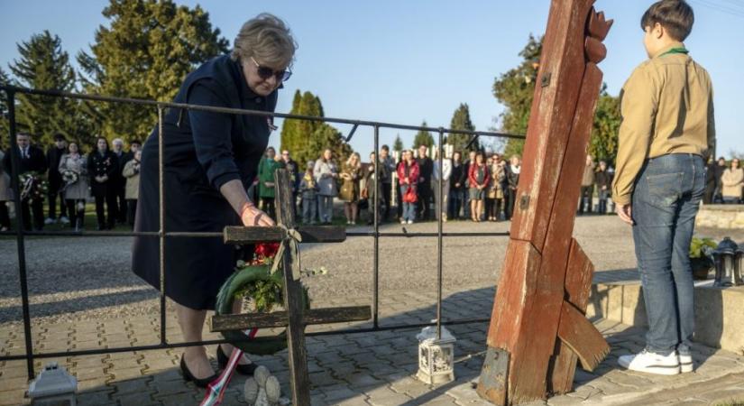 Szili Katalin Ipolyságon: a rendkívüli idők rendkívüli kiállást követelnek