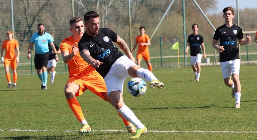 A vármegye egyben továbbra is a Tiszakécskei LC II. vezet