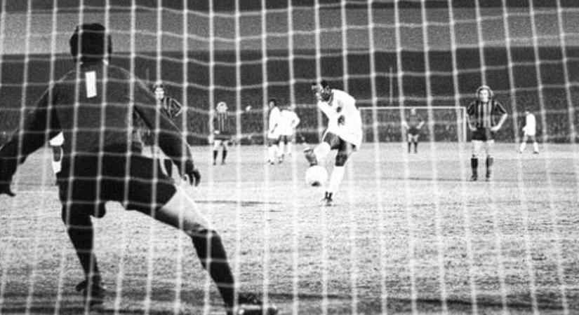 Pelé pácban Plymouth-ban