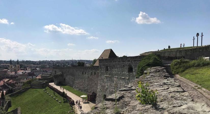 Elindult az egri vár megmentése  videó