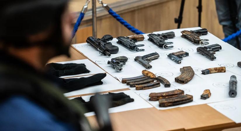 Vérfürdők és leszámolások: egy volt rendőrfőnök beszélt a dunaszerdahelyi maffia rémtetteiről