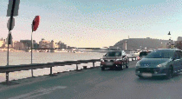 Udvarias gesztus vezetett csúnya balesethez a budapesti rakparton