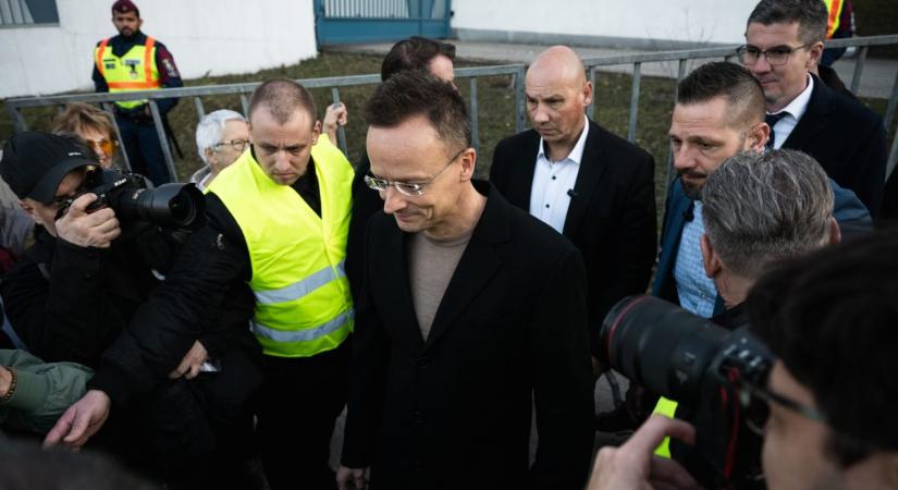 Már nem dolgozik az ATV-nél a riporter, aki a „homályos tekintetű” Szijjártó Pétert arról kérdezte, hogy van ereje Brüsszel ellen harcolni