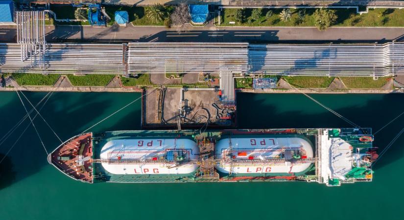 Most lett elég: Ukrajna kilőtt egy uniós olajszállító hajót a Fekete-tengeren, amit az amerikaiak béreltek – ebből botrány lesz