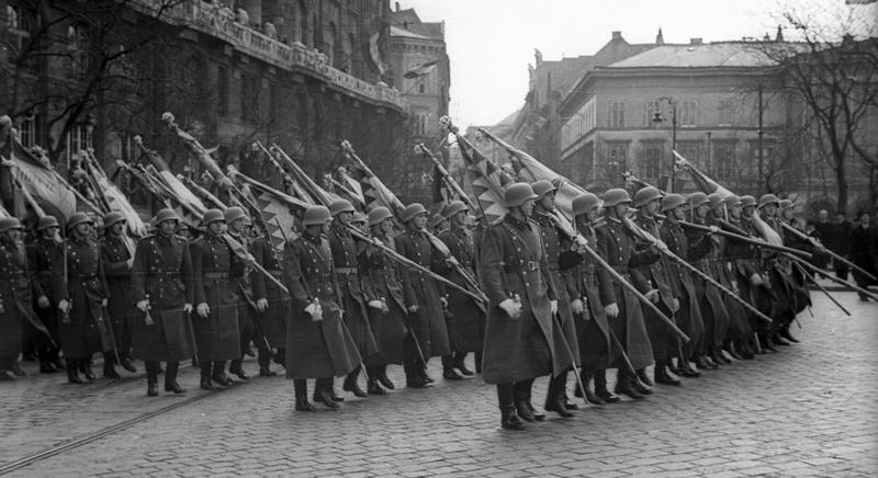 A ’48-as zászlók hazatérései