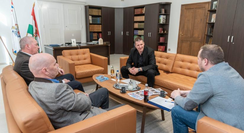 Katonai képzést is nyújtó középiskola épülhet Hajdúhadházon