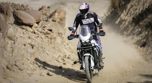 Videó: milyen lett az új Kawasaki KLE500?