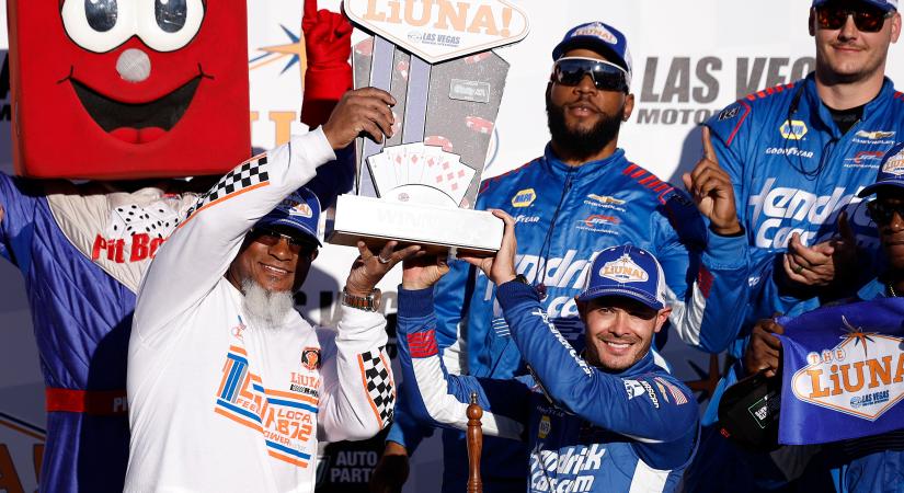 Kyle Larson leiskolázta a mezőnyt a bűn városában