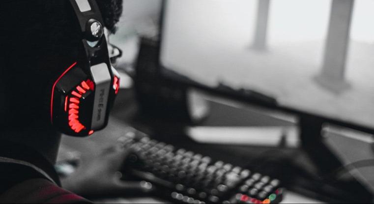 A hűtőben lehet a gamerek titkos fegyvere, és nem energiaitalról van szó