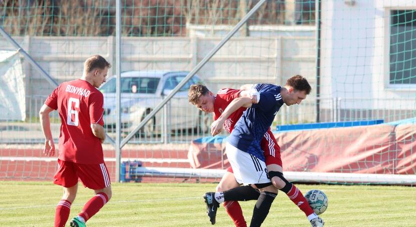 Döntetlen a rangadón – Adorján Áron négyszer csengetett (képgaléria)