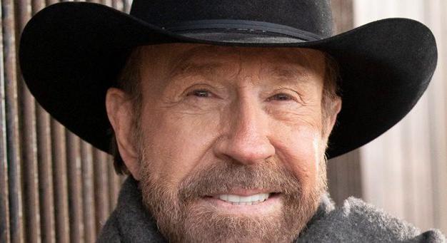 „Isten megmentett, mert tervei voltak velem” – Chuck Norris őszinte vallomása