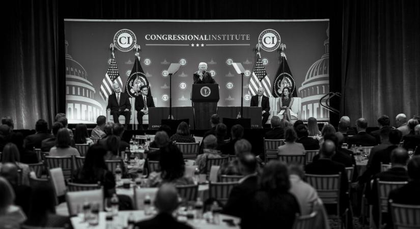 Rendkívüli döntést hozott az USA Iránról