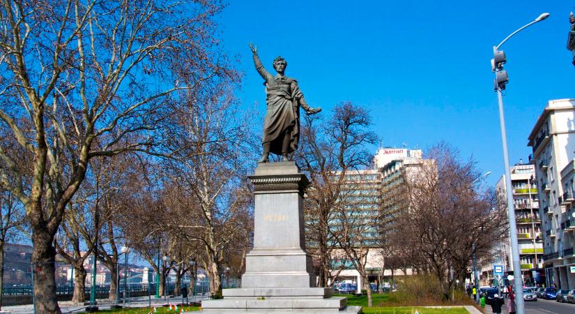 Szenzáció, 181 éves sokkoló fénykép került elő Petőfi Sándorról, hidegrázóan élethű, nem úgy nézett ki, mint a történelemkönyvekben láthatjuk