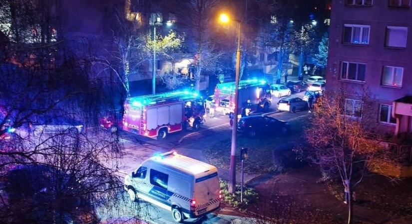 Szörnyű látvány: így néz ki a kiégett konyha, éjszaka csaptak fel a lángok (galéria)