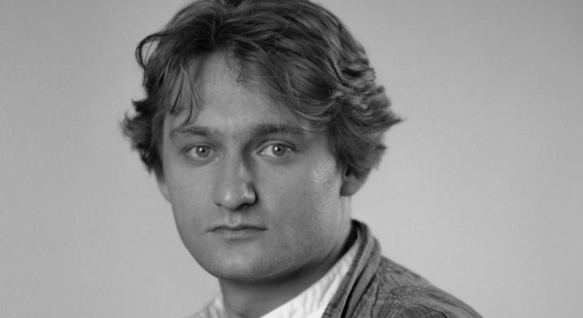 Előkerült Kaszás Attila régi tablóképe: így nézett ki fiatalon az elhunyt színész