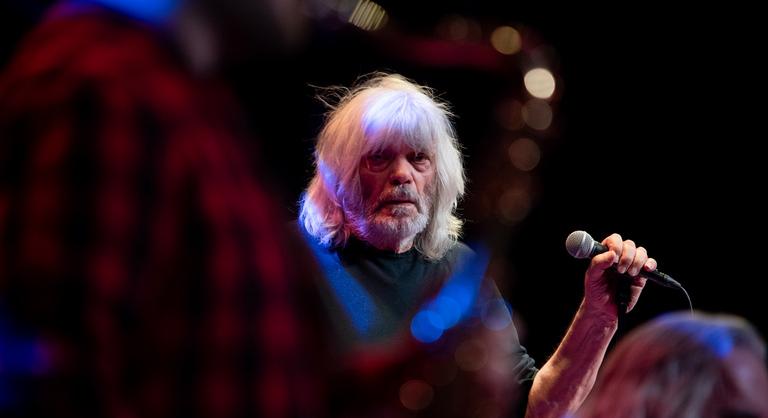 Hobo közölte, hogy nem viszi el egyedül a balhét