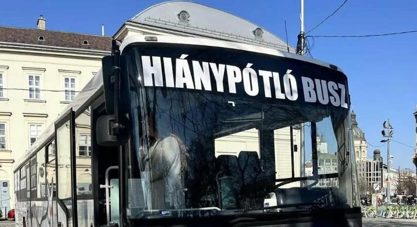 Győrben is járt az MKKP Hiánypótló Busza!