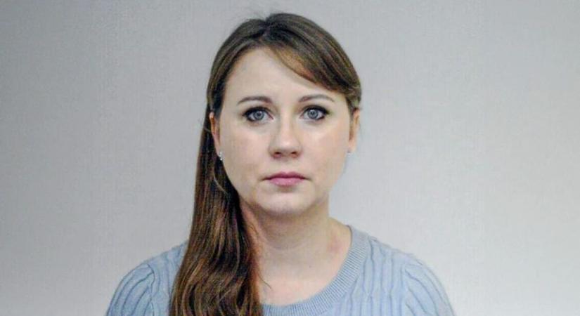 Meg akarta ölni a kollégáját, szökésben van a nő!