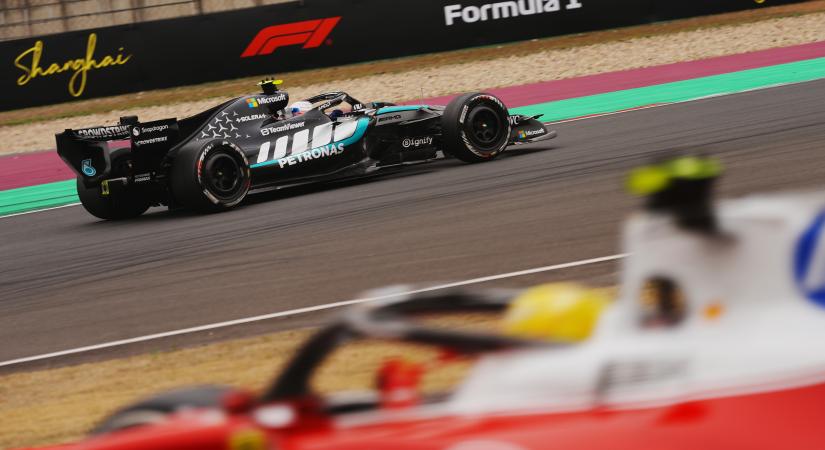 Tálcán nyújtotta a Ferrari Antonelli első F1-győzelmét