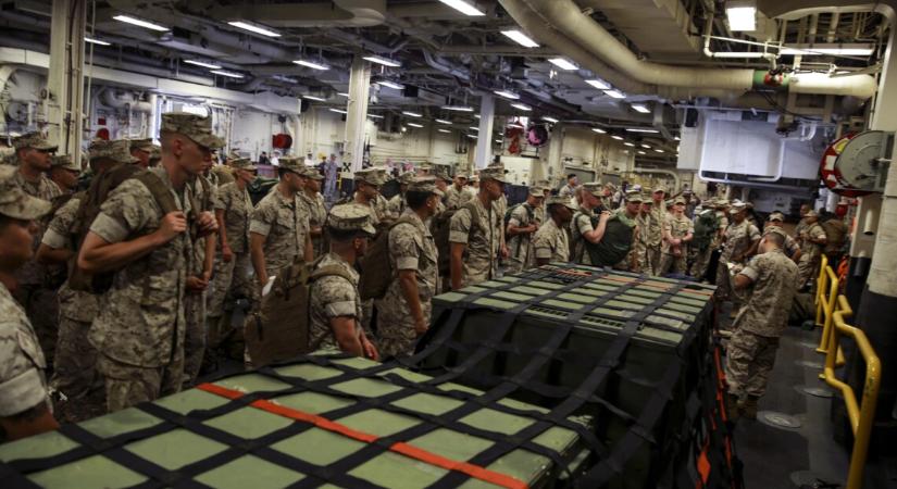 The Wall Street Journal: az USA további hadihajókat és tengerészgyalogosokat telepít a Közel-Keletre