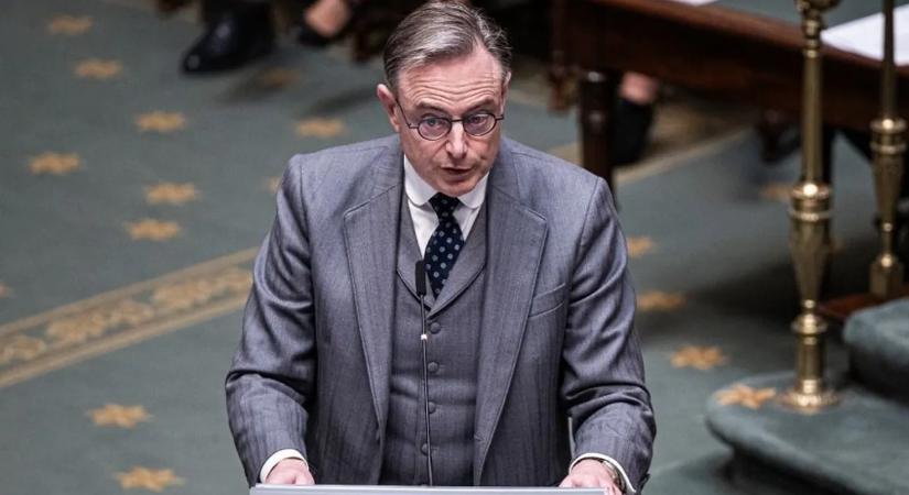 A belga miniszterelnök felszólította az EU-t: tárgyalni kell Putyinnal