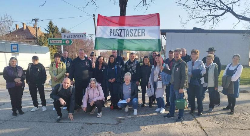 Szentesről, Kistelekről és Pusztaszerről is elindultak a Békemenetre – videóval