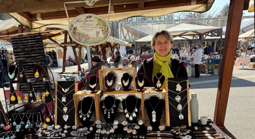 Kézműves táskák, ékszerek, díszek és natúr kozmetikumok a piacon – tényleg ennyibe kerülnek?
