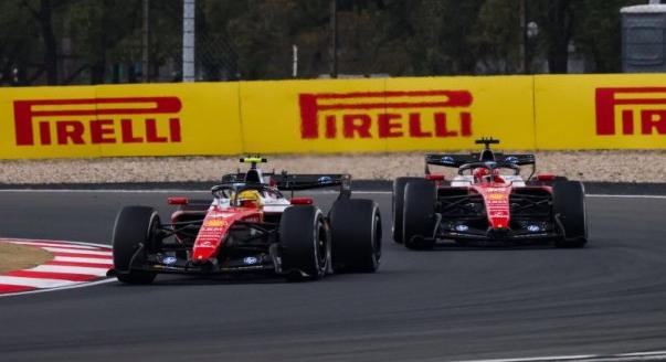 Hamilton: Az ilyen csatákért versenyzünk