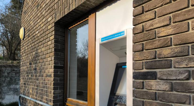 Vége a sorban állásnak – visszatér a falu kényelme!