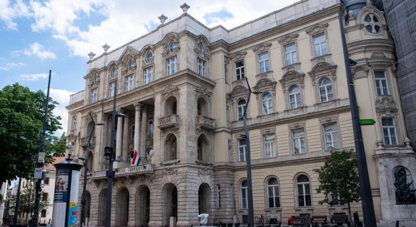Tiltott adatszerzés miatt fogtak el egy fiatalt az ELTE jogi karán