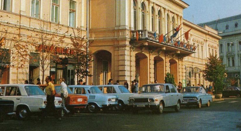 Visszatartott lélegzettel a városháza árkádjai alatt – ti ismertek régi nyíregyházi babonákat? (fotók)