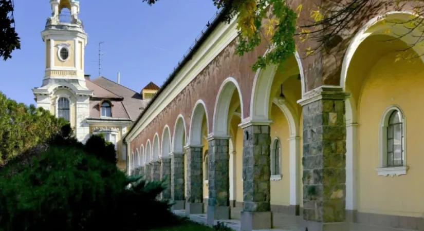 Szinte aprópénzért árverezik a Tisza Szállót, izgulhatnak a szolnokiak