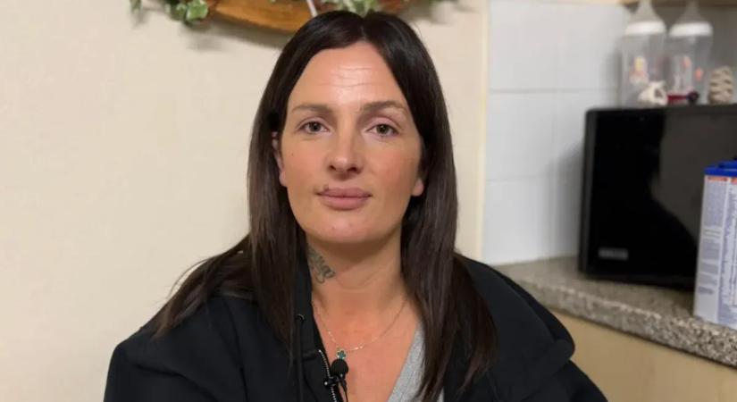 Csak kidobta a gyermeke játékait a szemetesbe – többmilliós bírságot kapott az édesanya