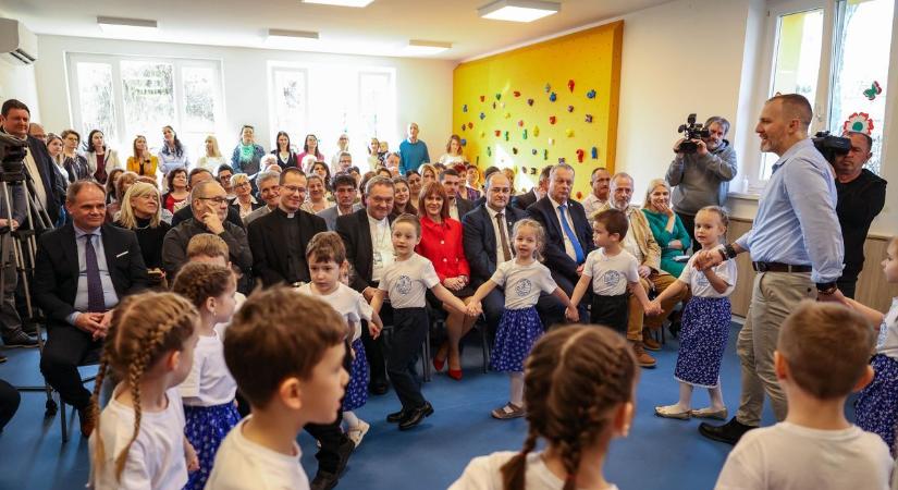 440 millió forintból újult meg a Szekszárdi Szent Rita Katolikus Tagóvoda (videó)