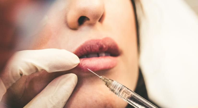 Csak a fél arcát botoxoltatta egy orvos, íme a teszt eredménye