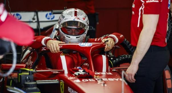 Leclerc élvezte a házicsatát