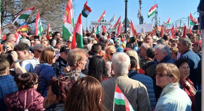 „Már most kijelenthető, hogy ez a legnagyobb Békemenet”