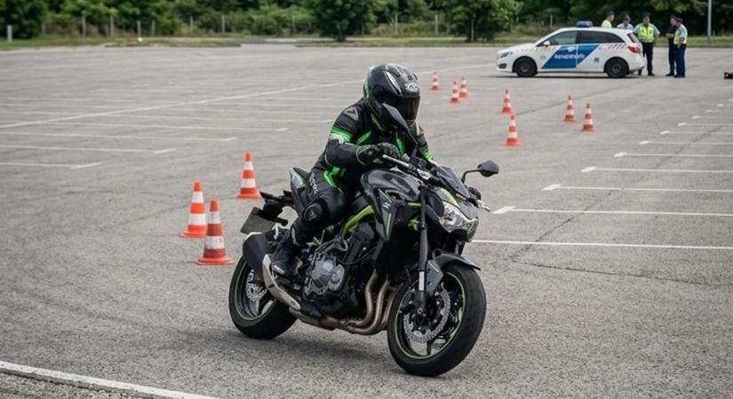 Ne kockáztasson az első tavaszi úton! Profi oktatók és rendőrök várják a debreceni motorosokat egy ingyenes tesztre