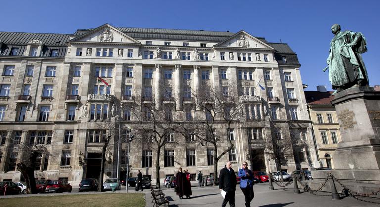 Elárverezik a Pénzügyminisztérium palotáját, 35 milliárd forintról indul a licit