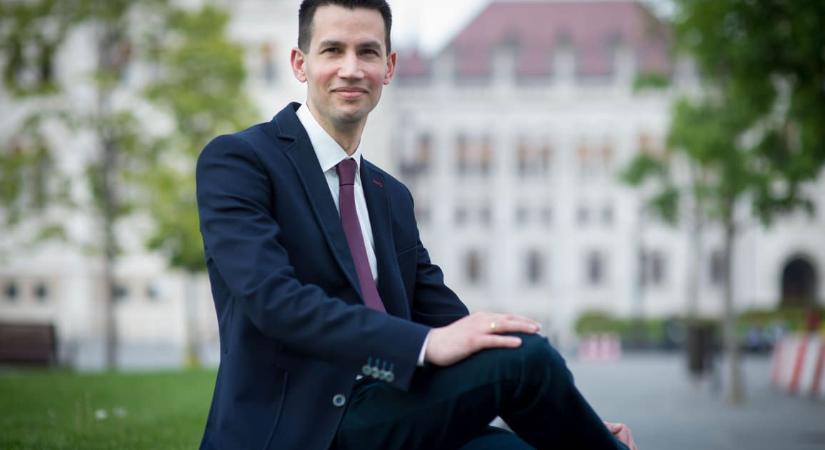 Pálfalvi Milán: a magyarok többsége elítéli Zelenszkij politikáját és a fenyegetéseket