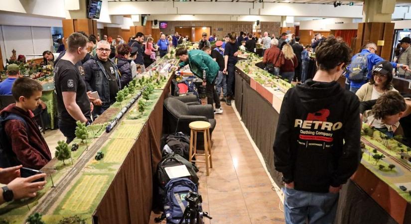 Idén is osztatlan sikert aratott a vasúttörténeti kirándulás Szolnokon – videóval és galériával