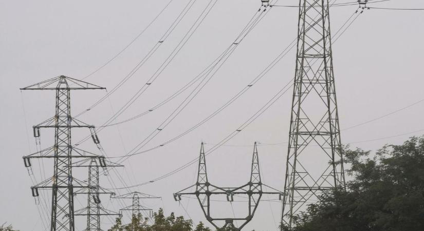 Készítsd elő a powerbankokat, akár nyolcórás áramszünet is jöhet a héten Hajdú-Biharban